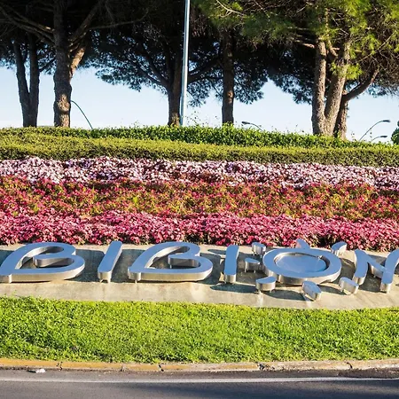 With Garden On The Shores Of Apartment Bibione